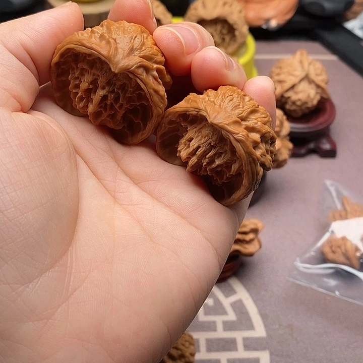 私***诺吊坠文玩核桃文玩核桃