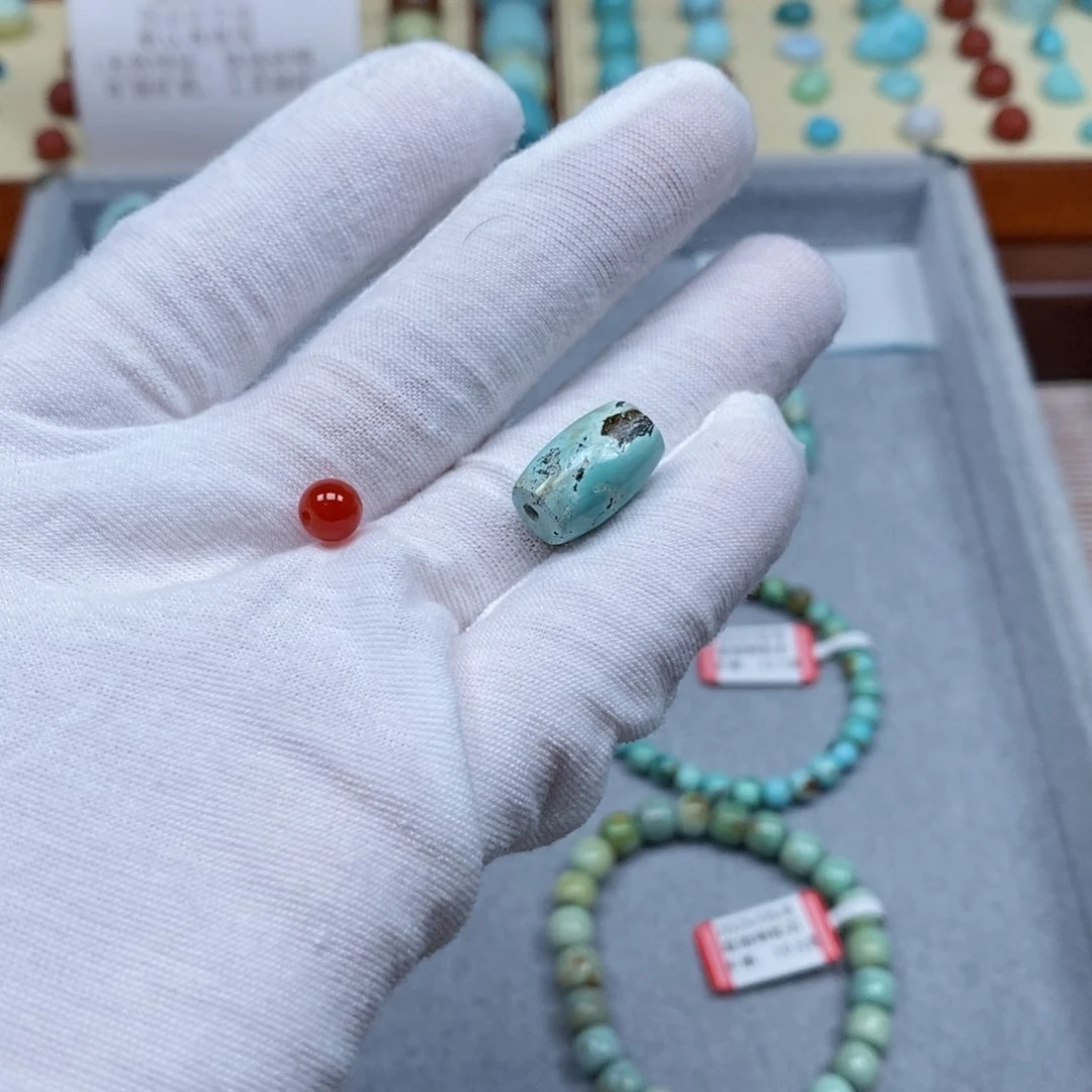 南红玛瑙配饰未镶嵌