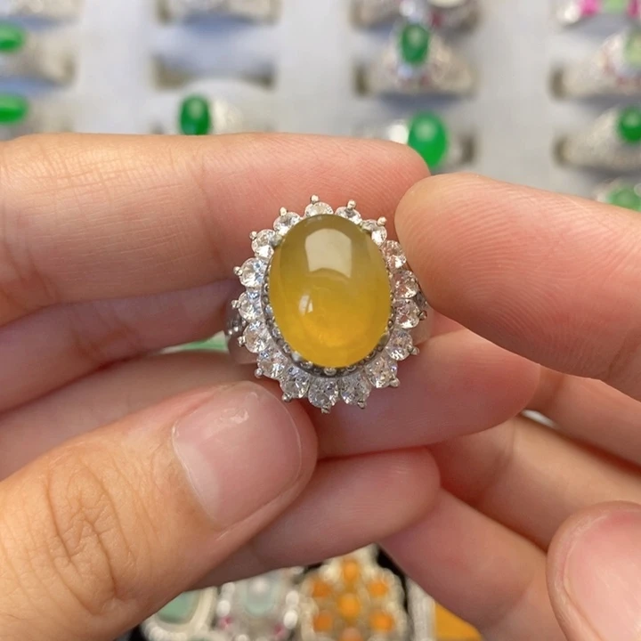 翡翠戒指未镶嵌蛋面