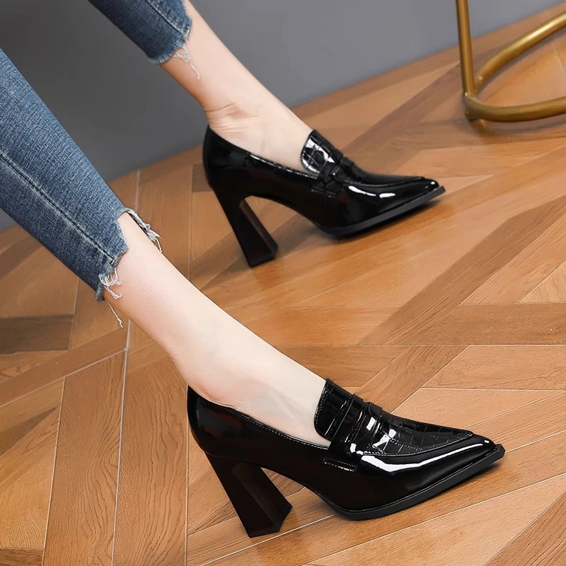 高跟鞋女2025春秋季新款英伦风百搭小皮鞋女时尚尖头粗跟浅口单鞋