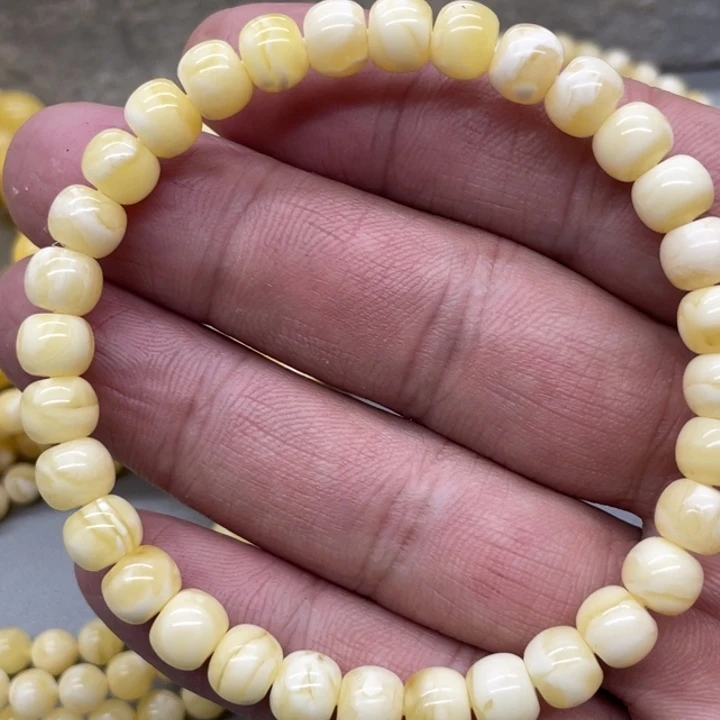 琥珀未镶嵌裸石手串