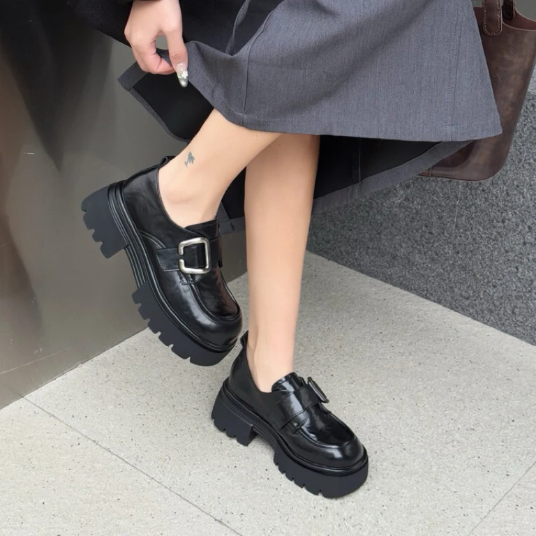 【胡子小妞】  英伦风女鞋   254401