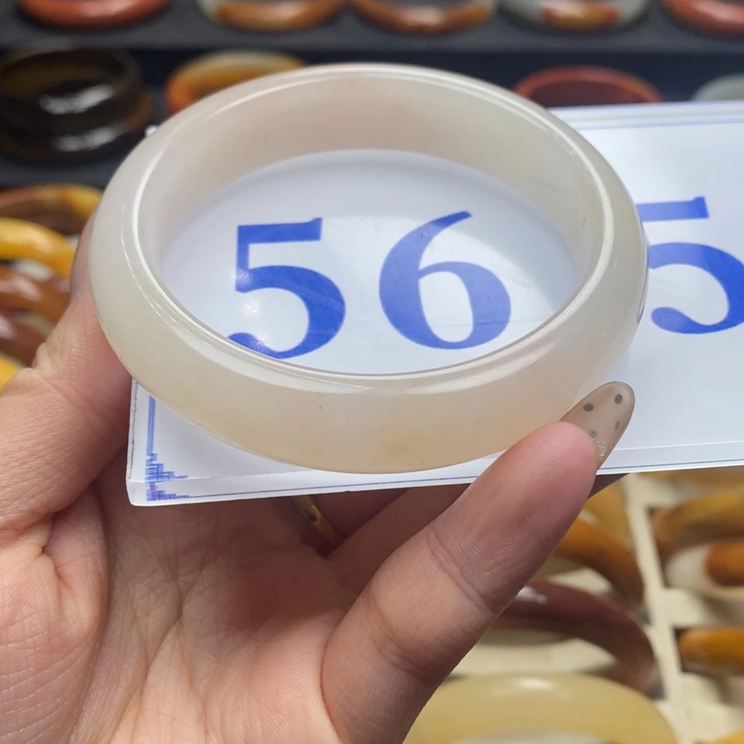 石英质玉（黄龙玉）手镯未镶嵌