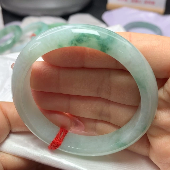 翡翠手镯未镶嵌57575858