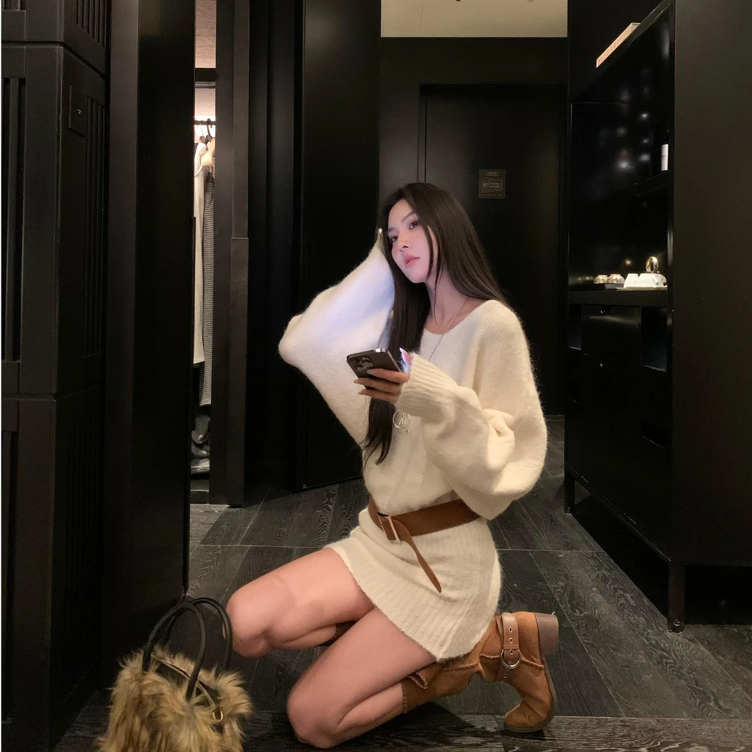 韩系氛围感针织长袖连衣裙女秋季纯欲温柔气质显瘦包臀裙短裙新款