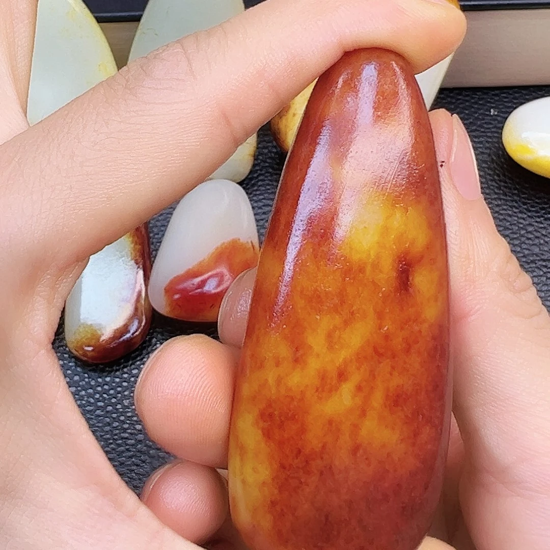 和田玉未镶嵌珠宝奇石