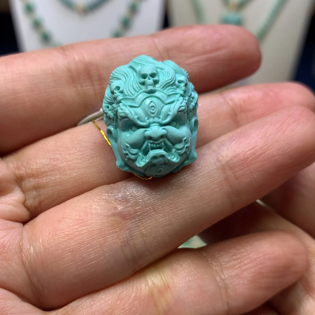 绿松石未镶嵌黑天牌