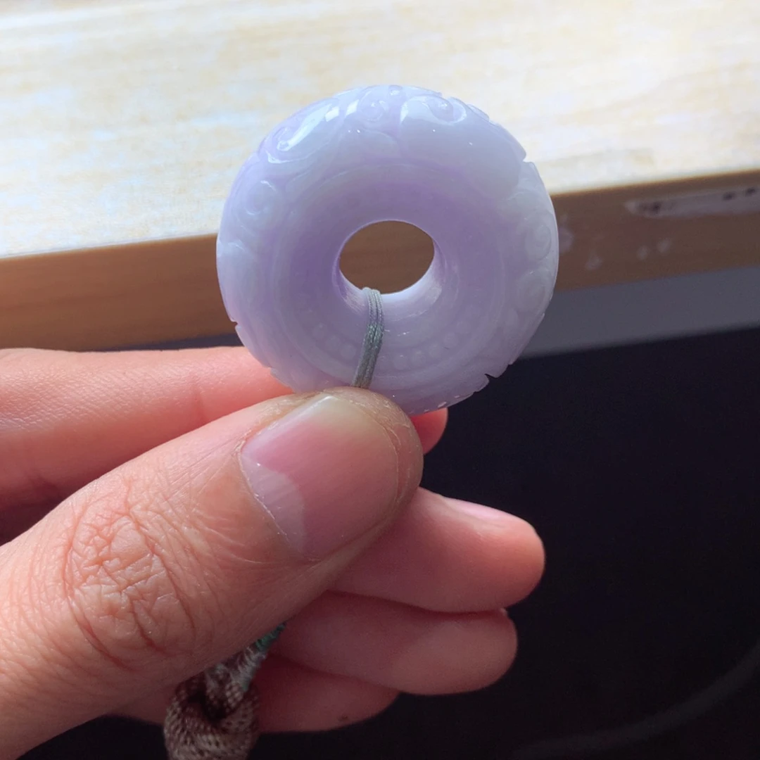 翡翠颈饰未镶嵌吊坠