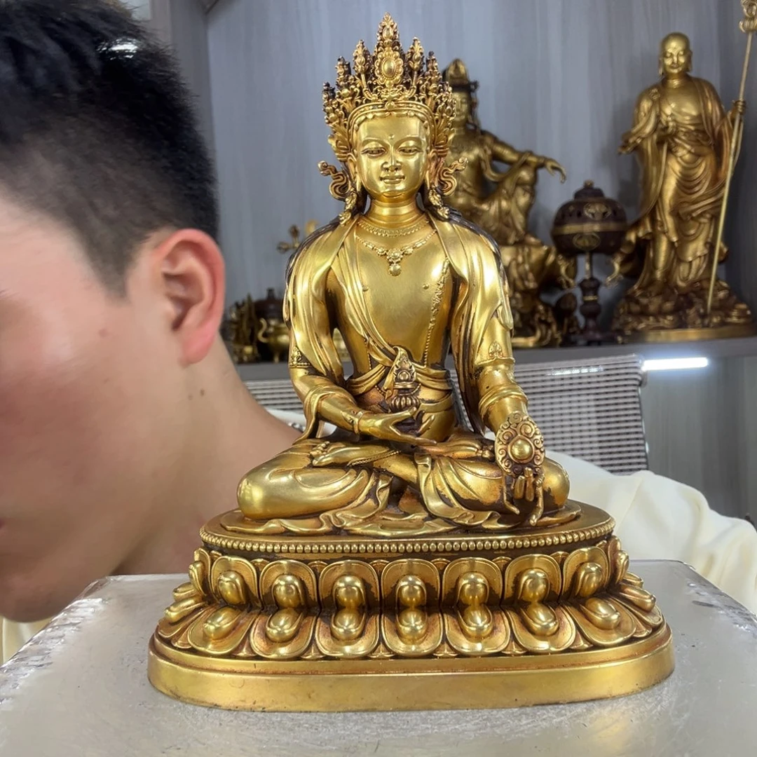 莲***者佛像的造型和造型都很精美
