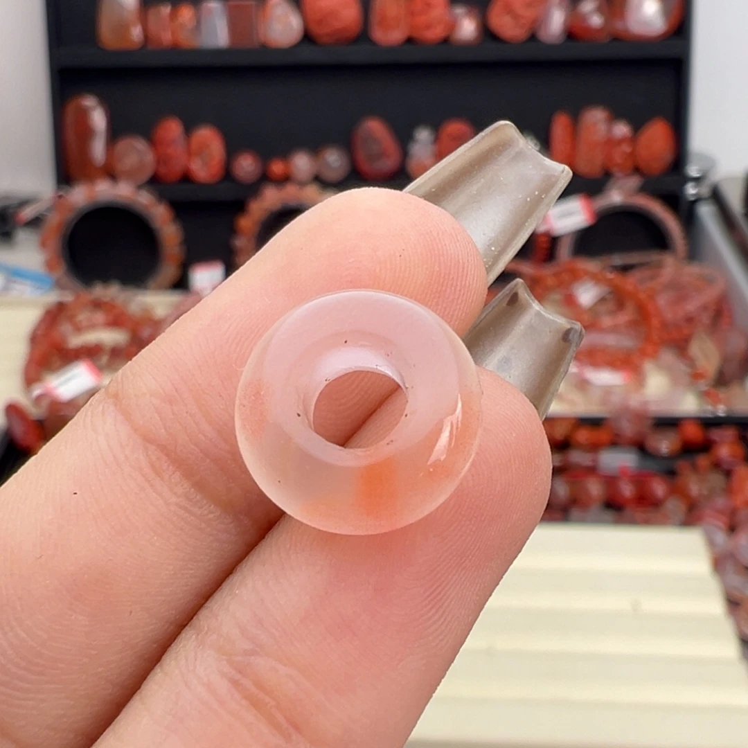 南红玛瑙未镶嵌颈饰面包圈