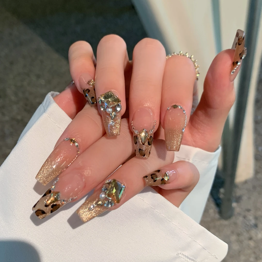 【金钱豹】穿戴甲 哈哈公主裸色贴钻高级感显白手工纯欲美甲