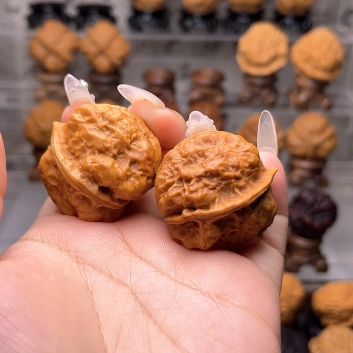 桃核吊坠一****s6……至尊妖蝉Y