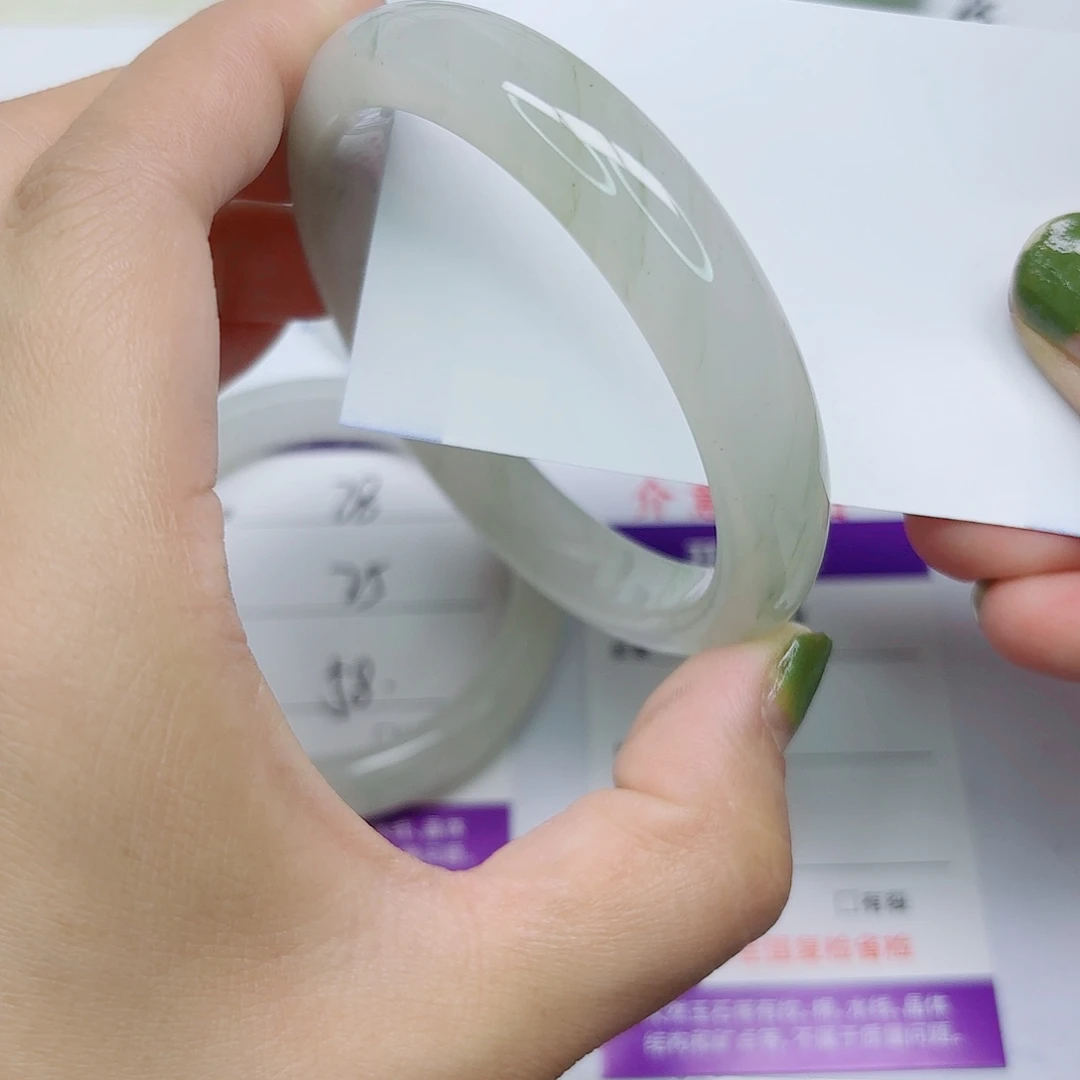 石英质玉未镶嵌手镯29/6061