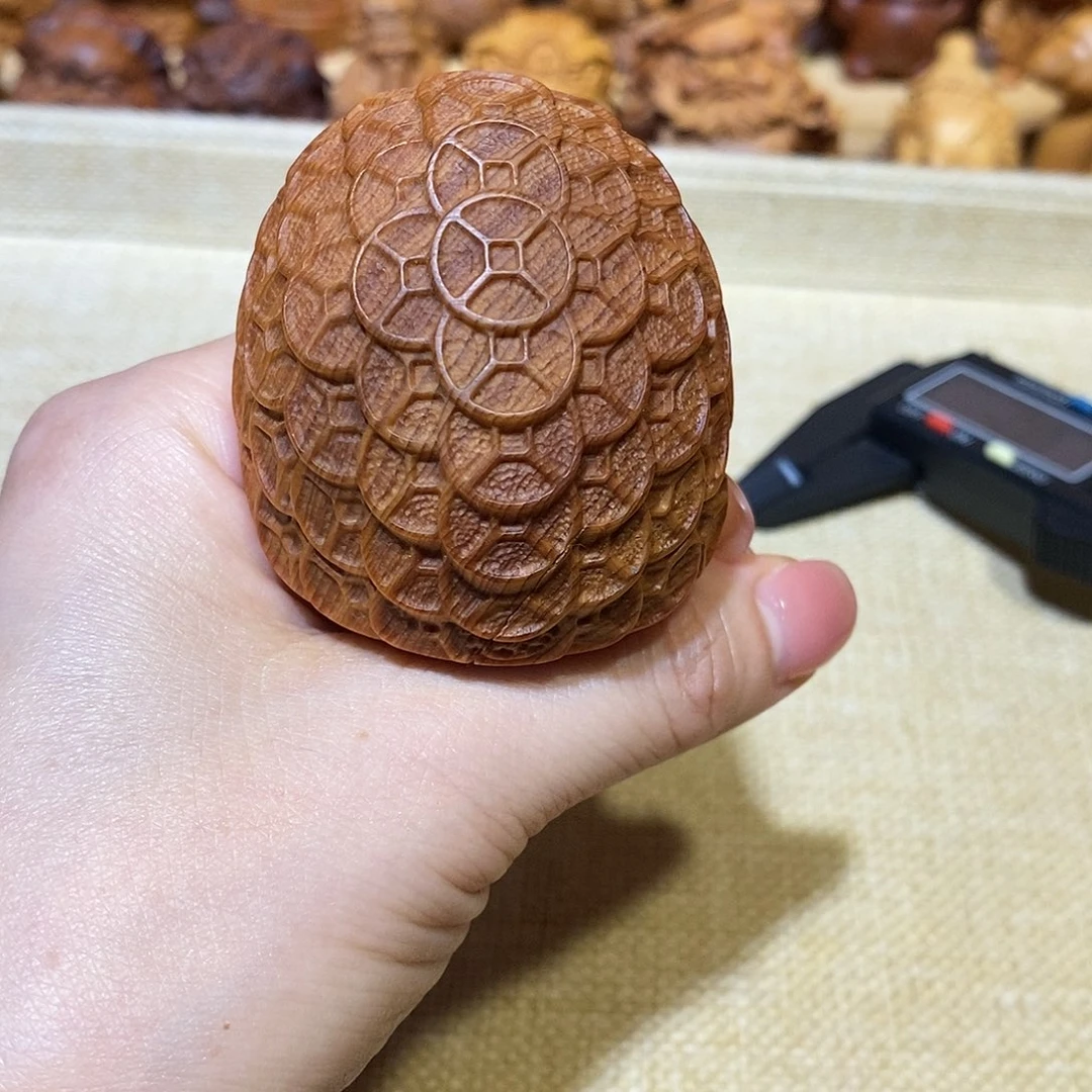 木䴄*脸崖柏手把件，富甲