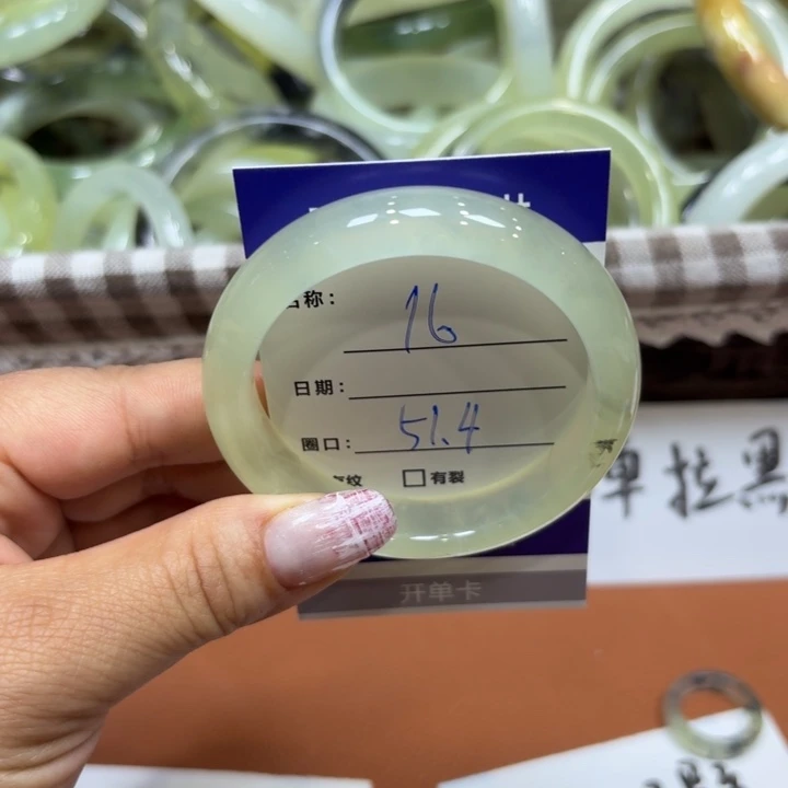未镶嵌岫玉手镯天然