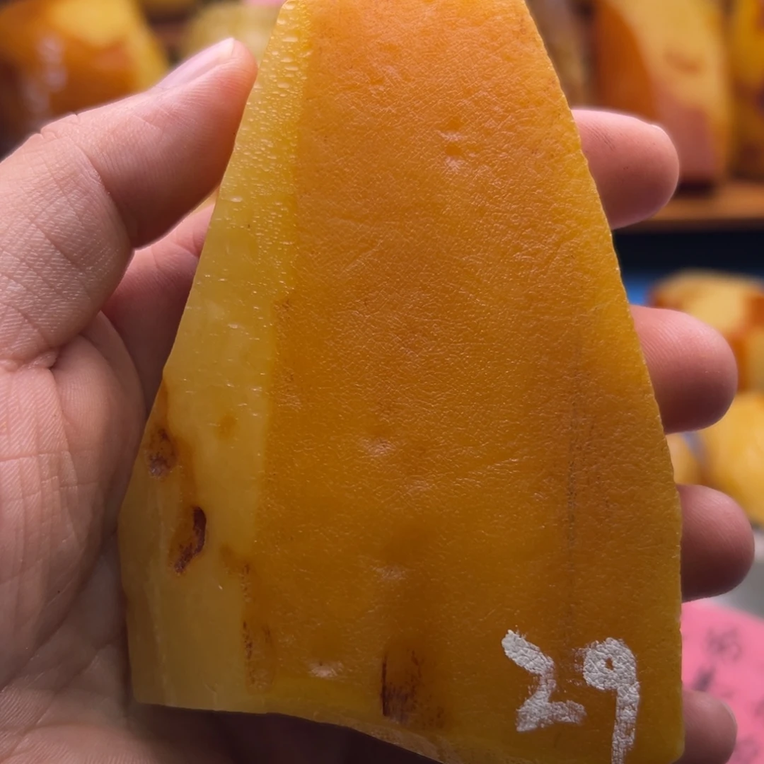 大***权定制琥珀未镶嵌琥珀蜜蜡