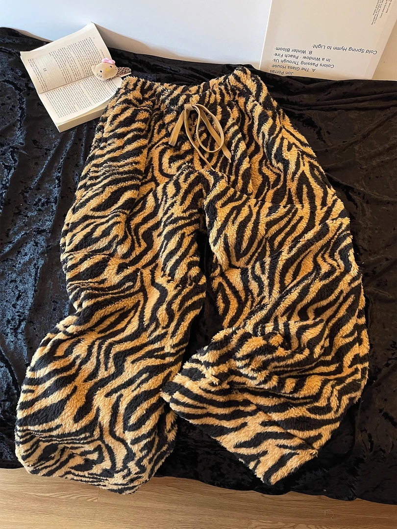 法式复古虎纹保暖法兰绒睡裤女冬季2025新款加厚家居服套装可出门