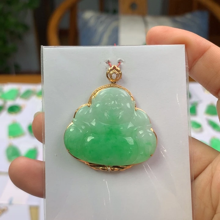 翡翠18K金镶嵌颈饰翡翠首饰