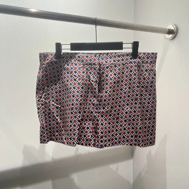 99新 LouisVuitton/路易威登 2cc156/女士老花短裤 桑蚕丝 36码