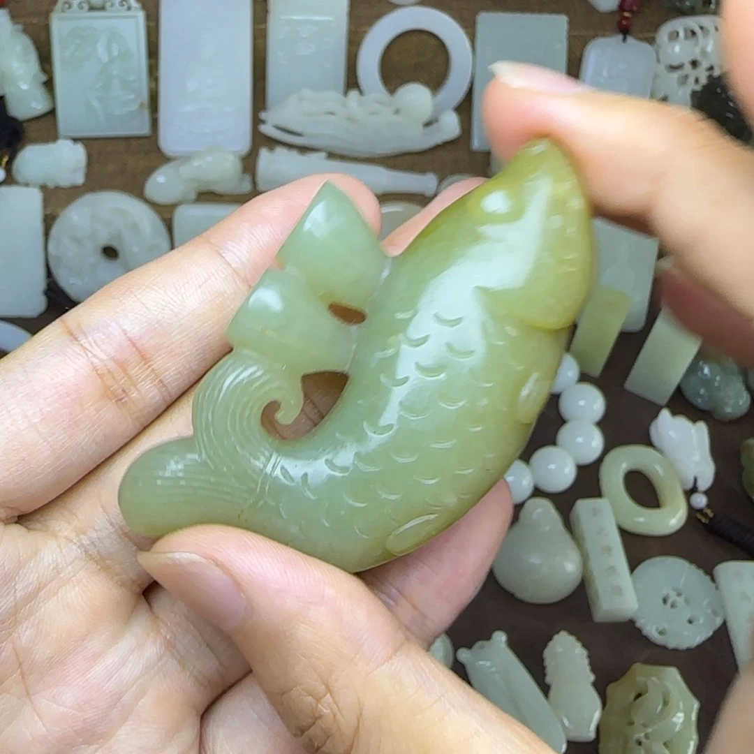 和田玉未镶嵌挂件