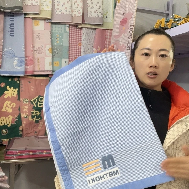 棉特价蓝色小字母