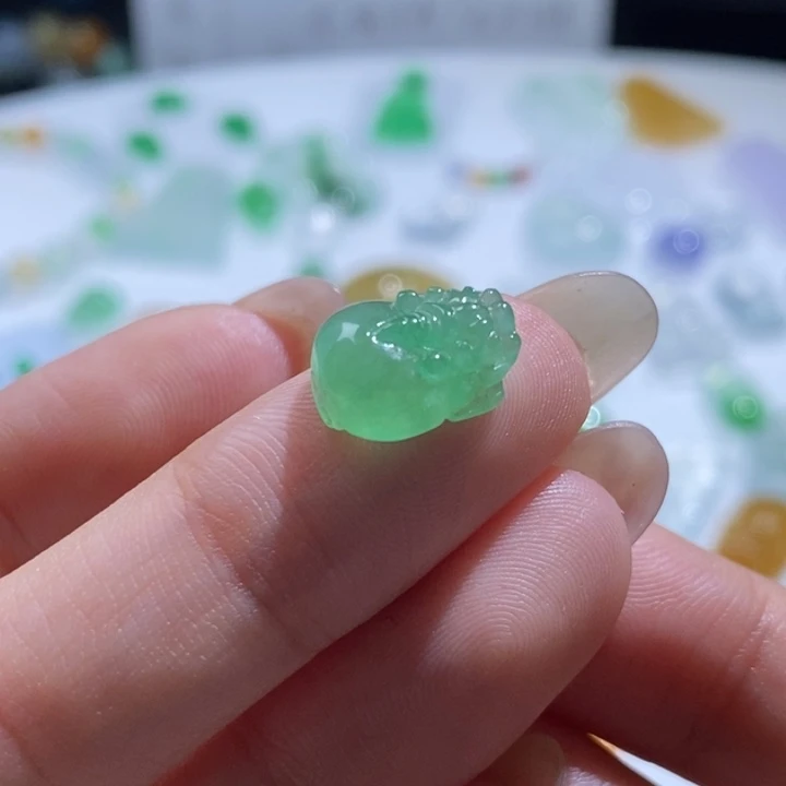定制翡翠未镶嵌翡翠