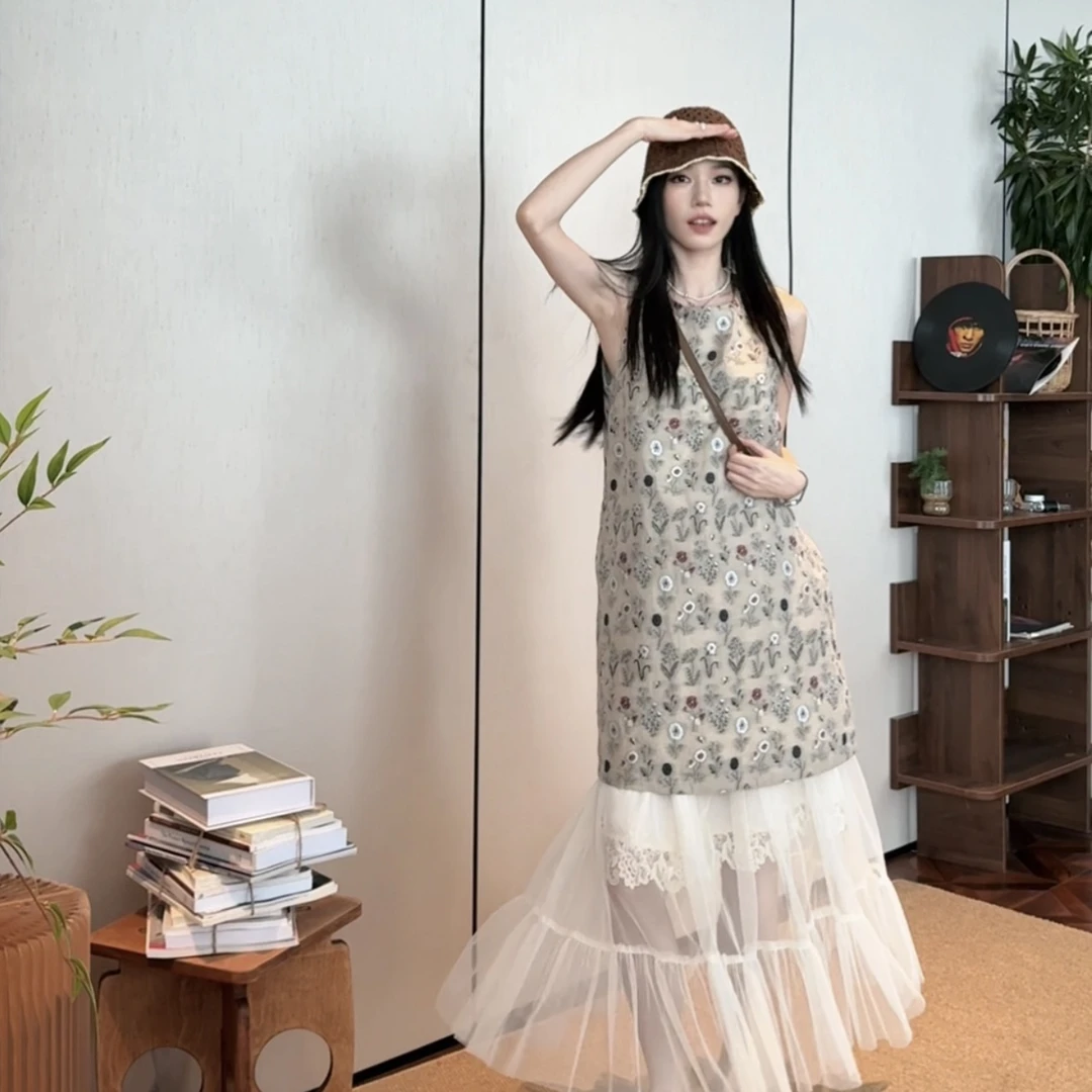 PCNY「蝶蚀花园」不理理夏季新款小众女装高级感重工刺绣无袖连衣裙