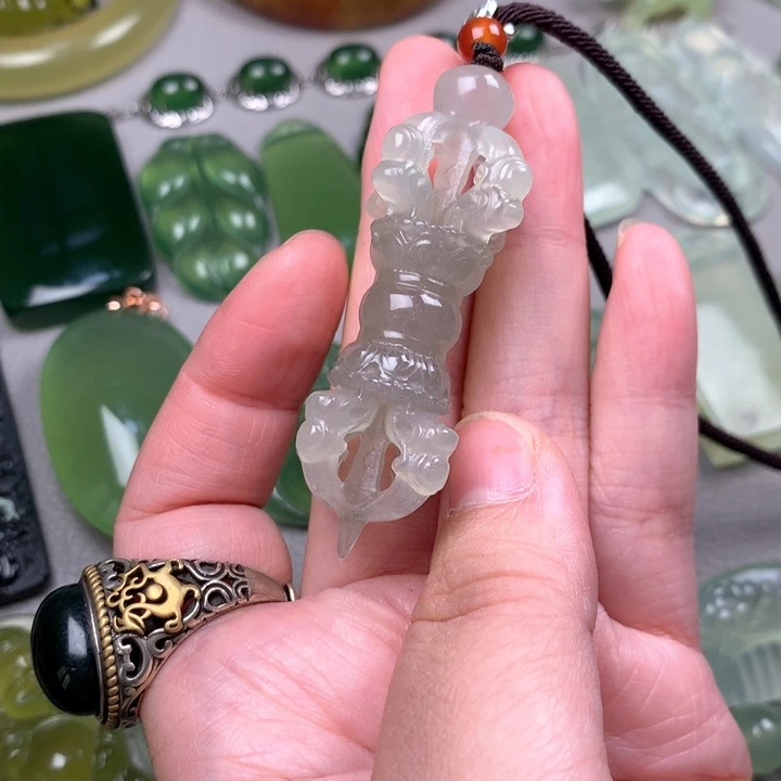 未镶嵌蛇纹石玉颈饰岫玉