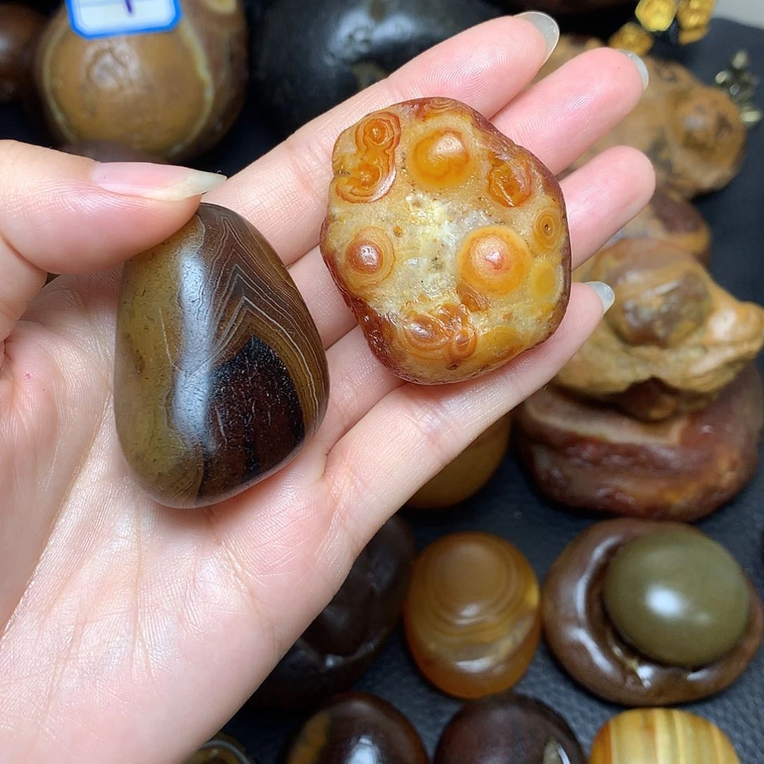 玛瑙原石手把件挂件