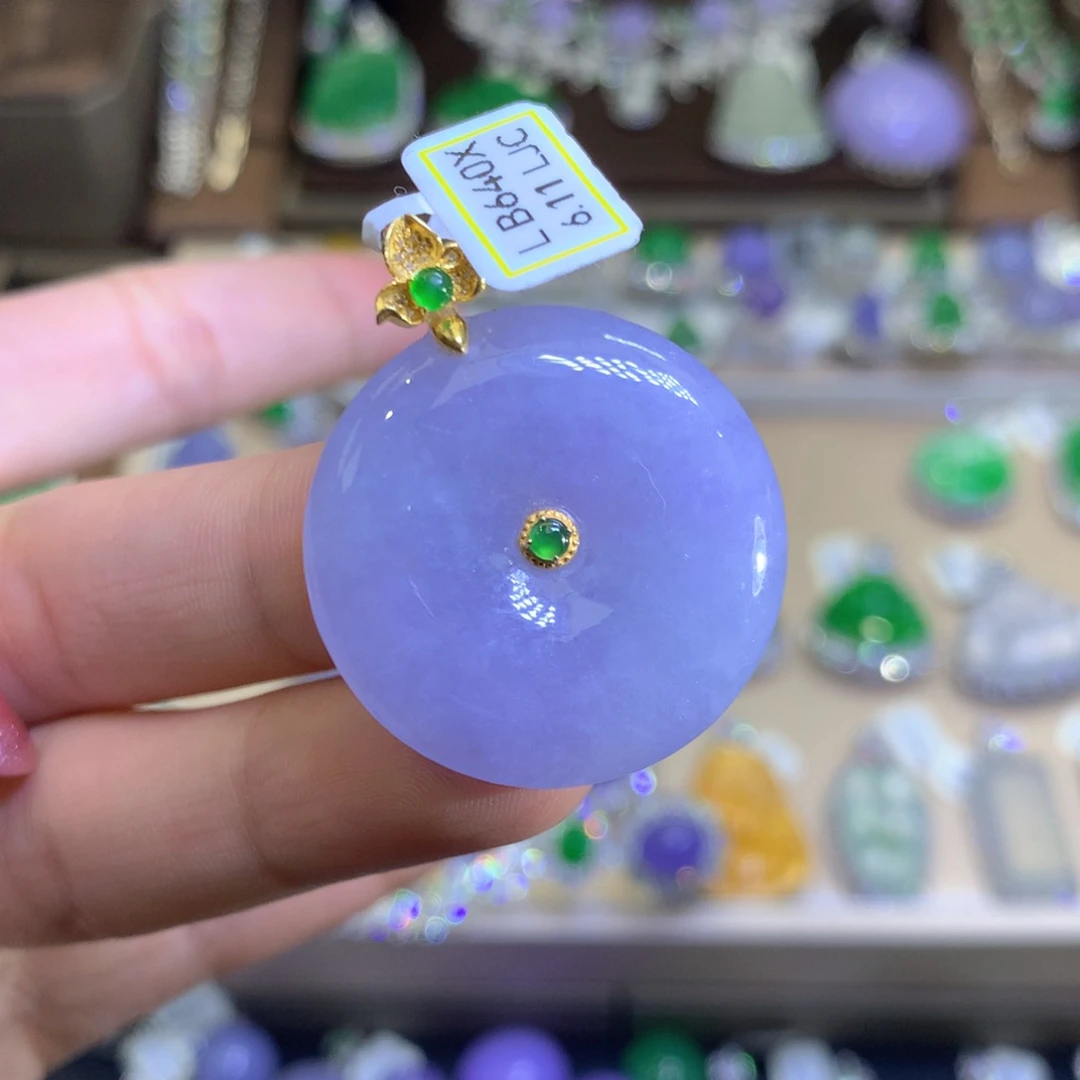 翡翠挂件18K金镶嵌翡翠