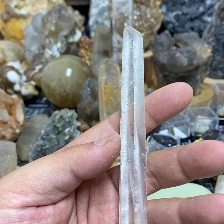 水晶水晶柱未镶嵌周**易