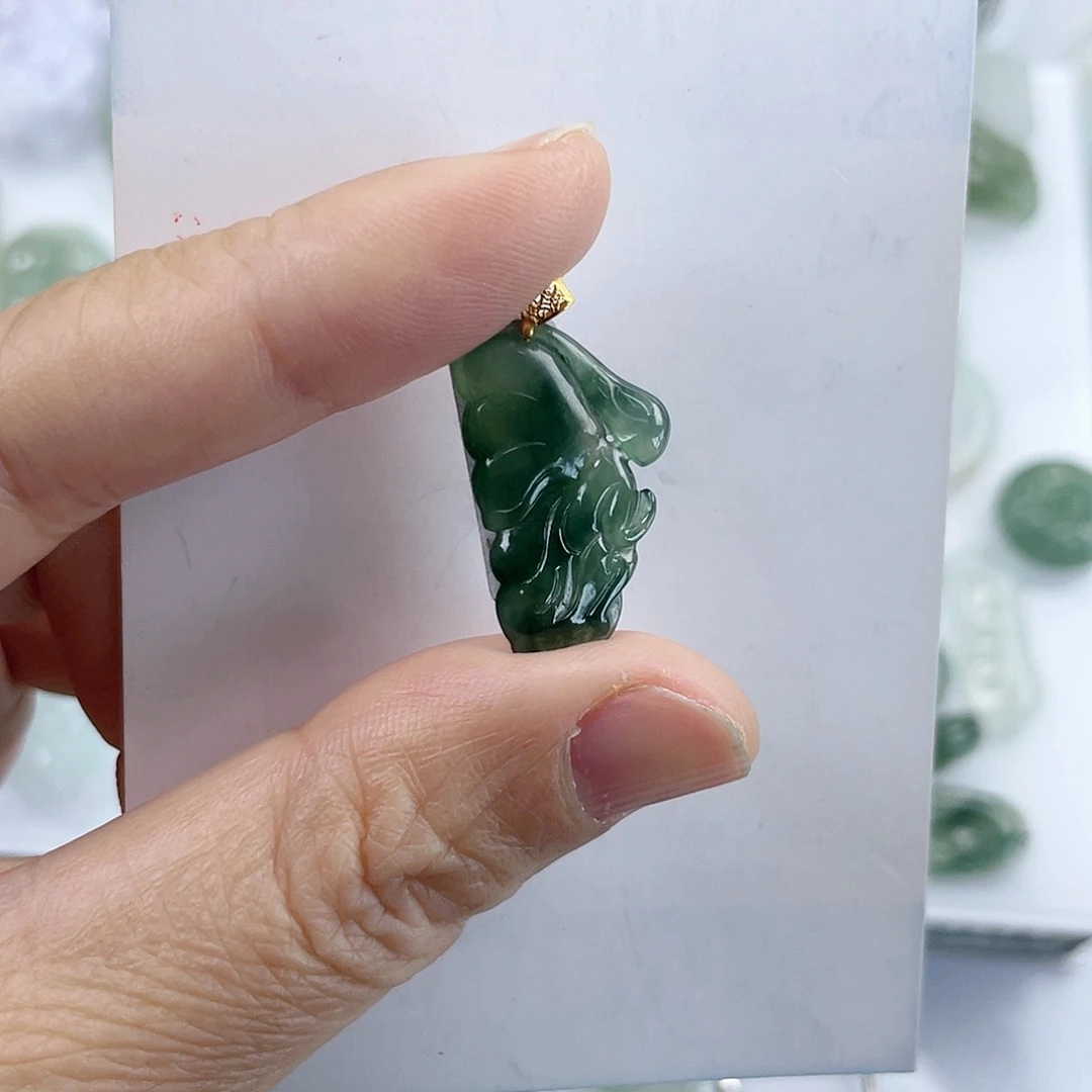 翡翠颈饰未镶嵌方*吊坠