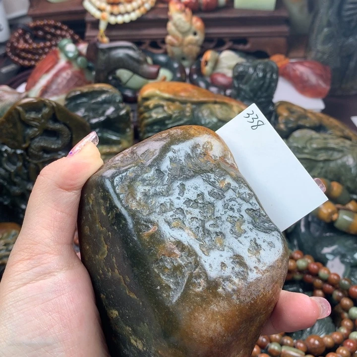 岫岩河磨玉（透闪石质玉）把件未镶嵌