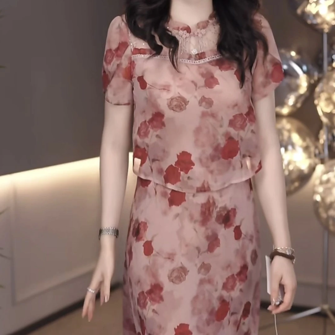 高档气质碎花礼服2025夏季新款甜美优雅遮肚子假两件连衣裙