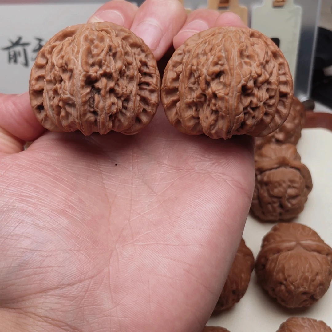 糊***涂文玩核桃把件白狮子球白