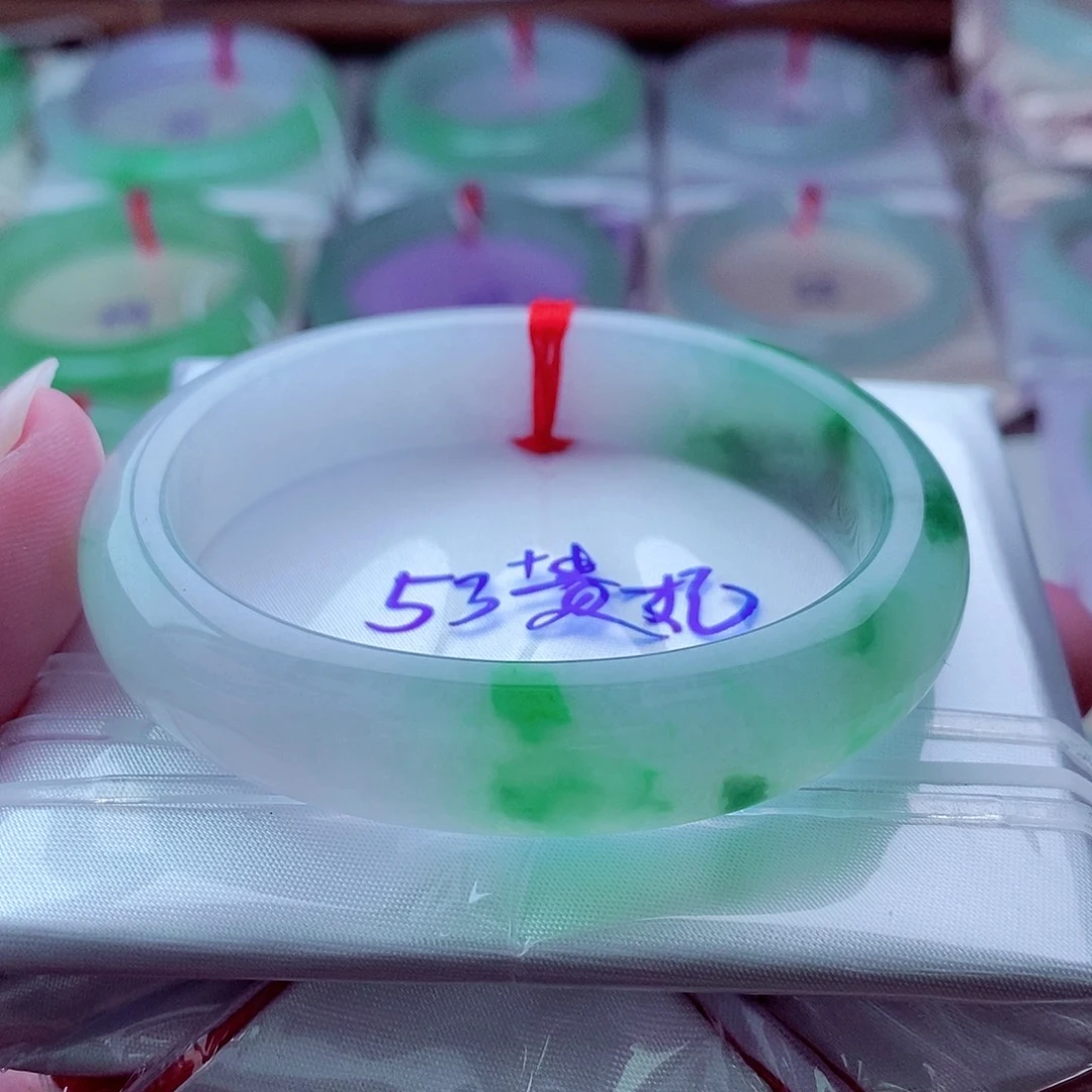 翡翠未镶嵌手镯（贵妃镯）阳绿翠绿半山半水冰润细腻