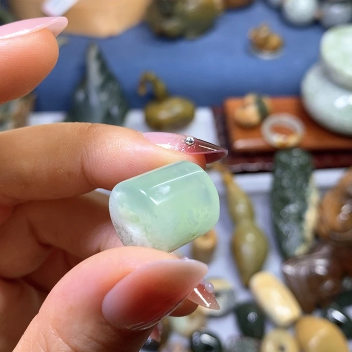 蛇纹石玉未镶嵌岫玉