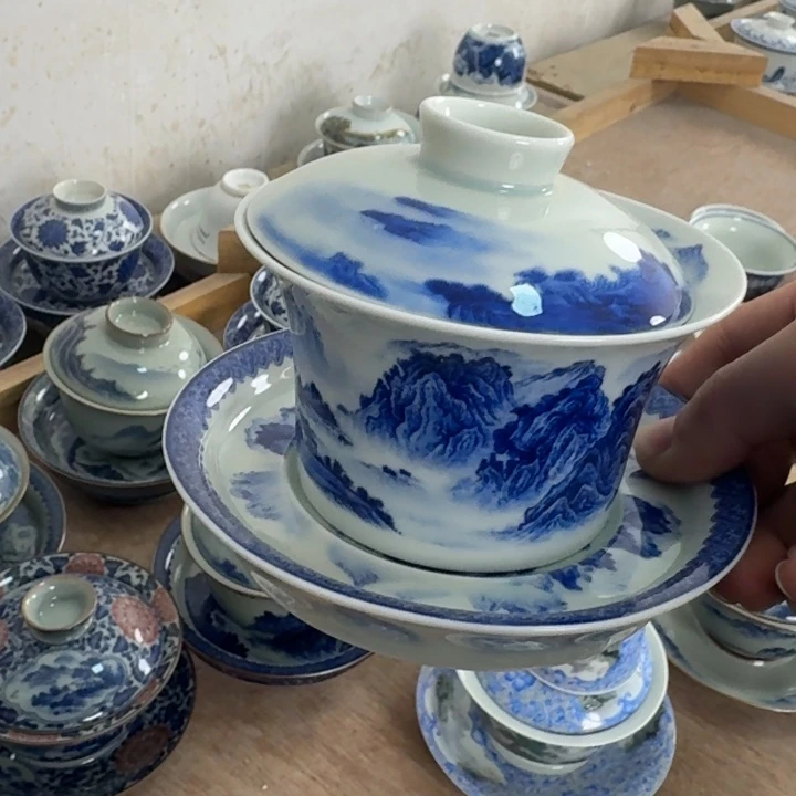 千里江山马蹄盖碗的微瑕