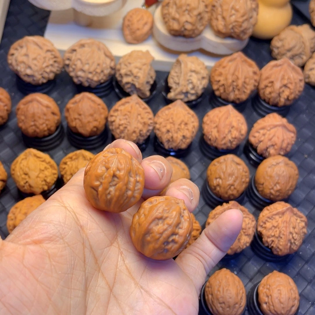 文玩核桃吊坠小灯笼