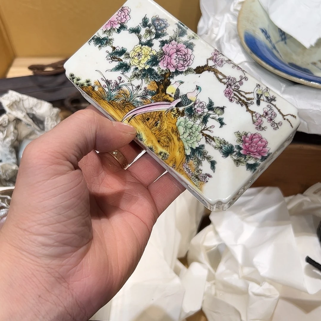 瓷器周边默认瑕疵1