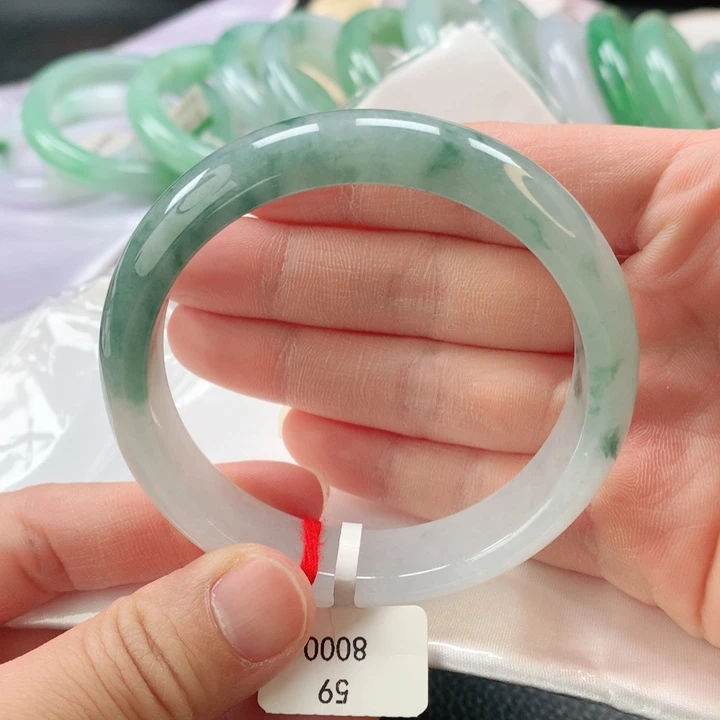 翡翠手镯未镶嵌缅甸A货翡翠手镯