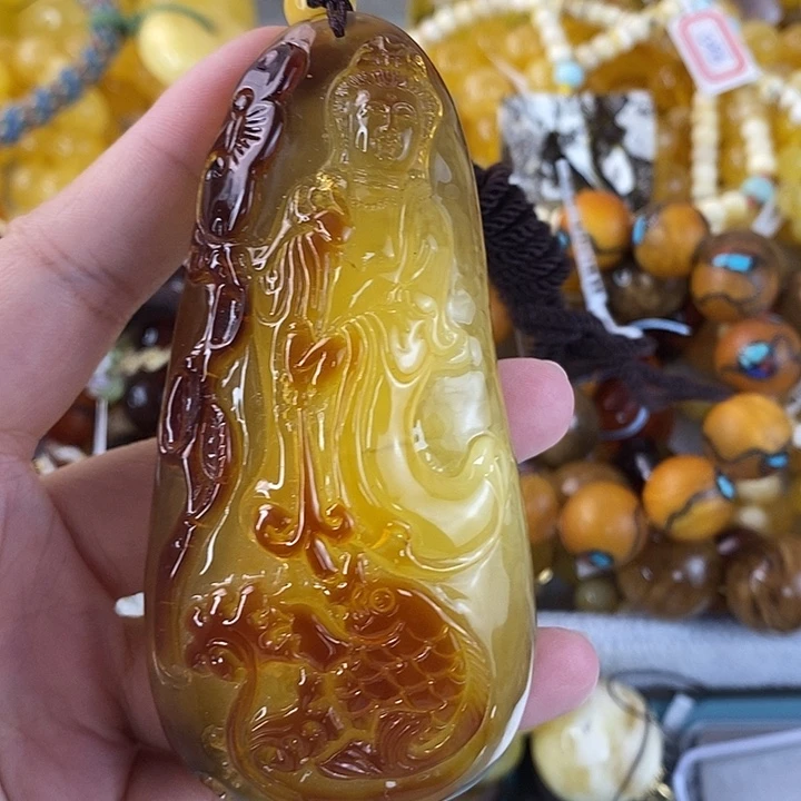 蜜蜡未镶嵌珠宝奇石