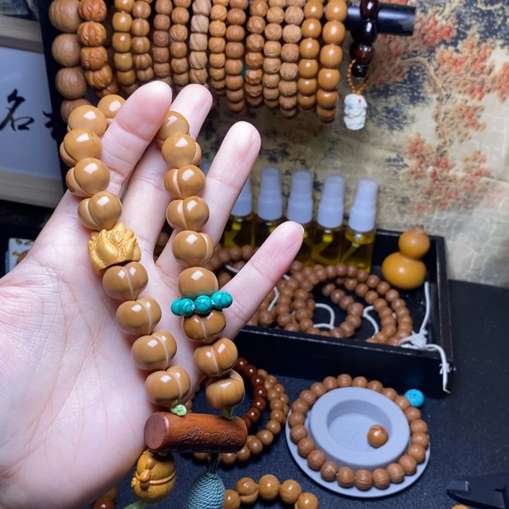 吊坠猴头核桃屁桃