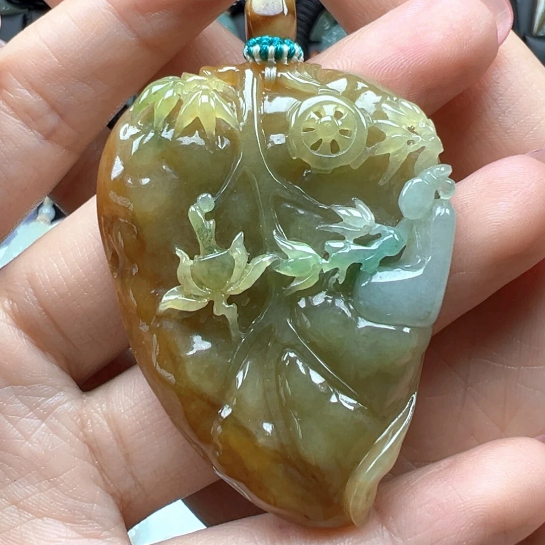 翡翠颈饰未镶嵌悟道