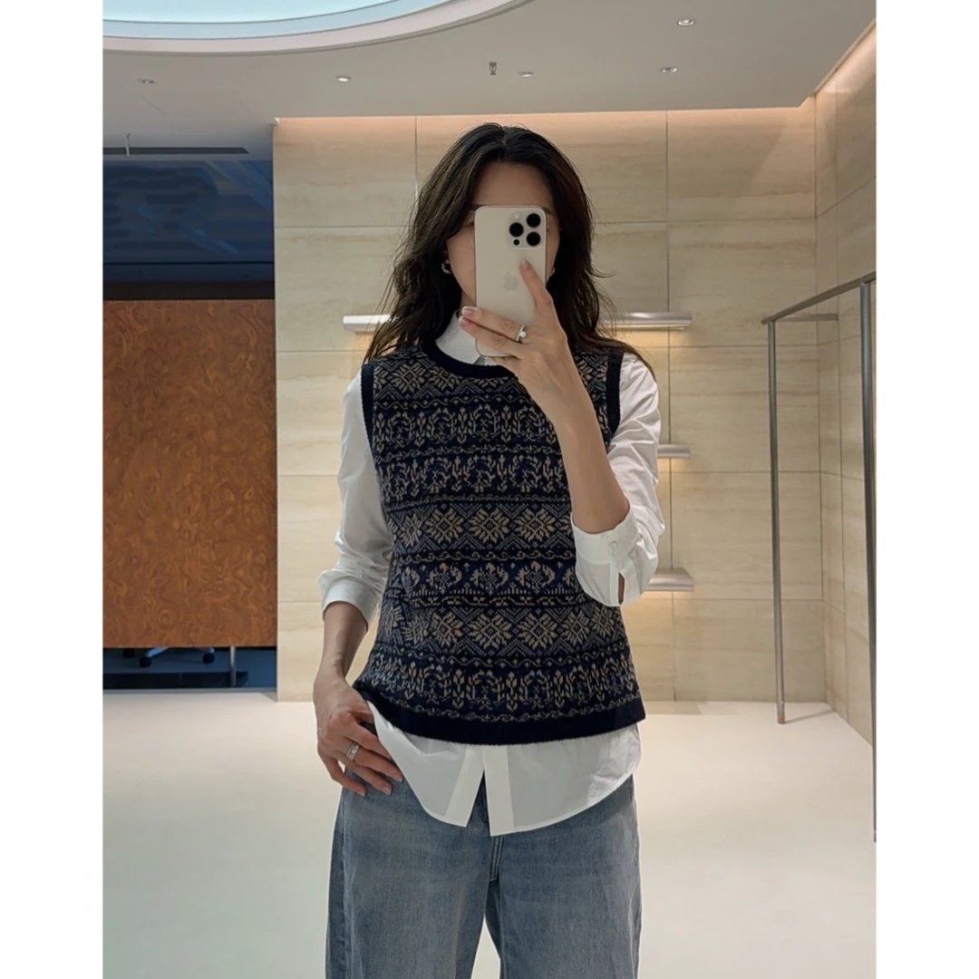 瑞瑞ANNYRUI |  时尚复古7针立体拨花圆领针织马夹马甲背心