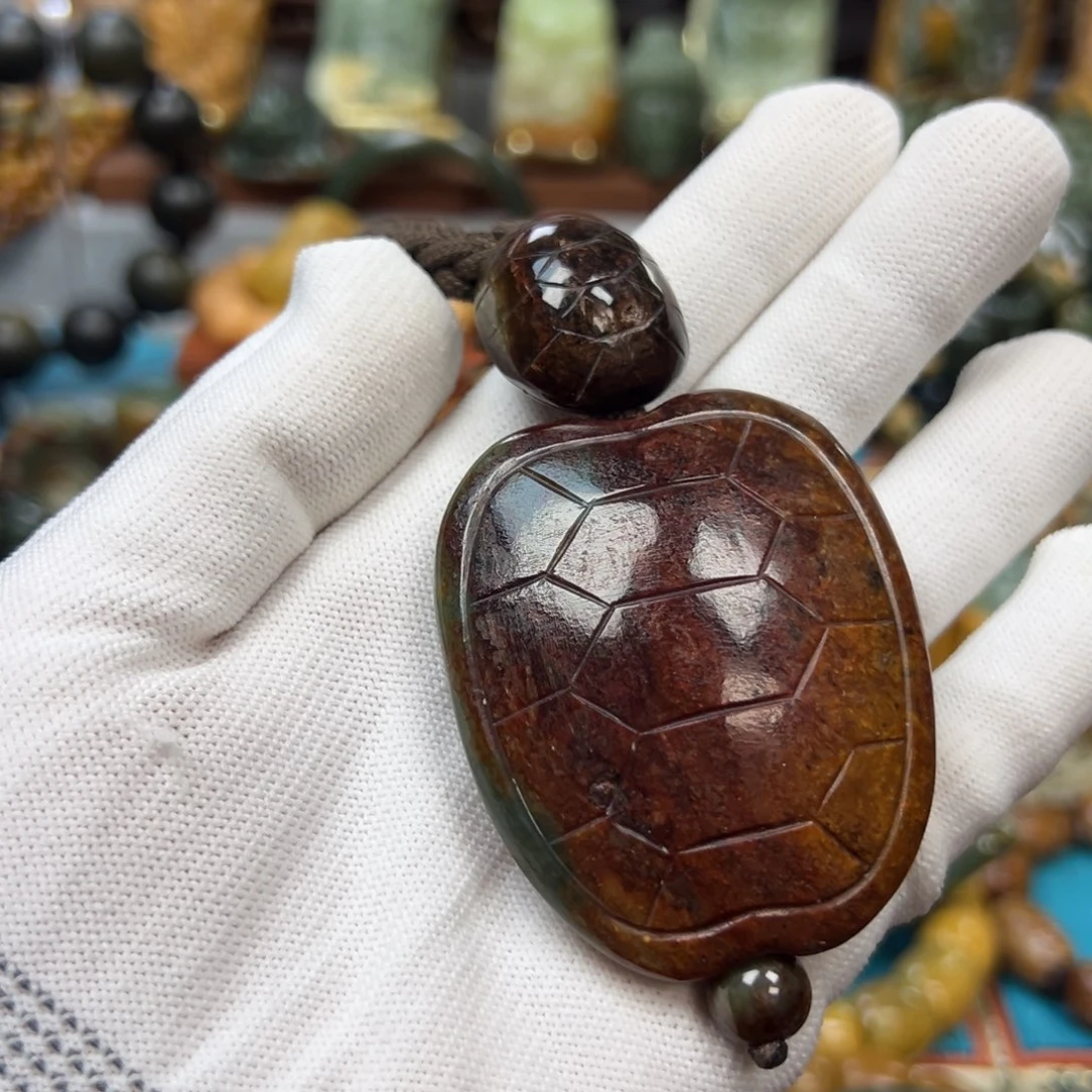 用***9岫岩河磨玉（透闪石质玉）未镶嵌把件