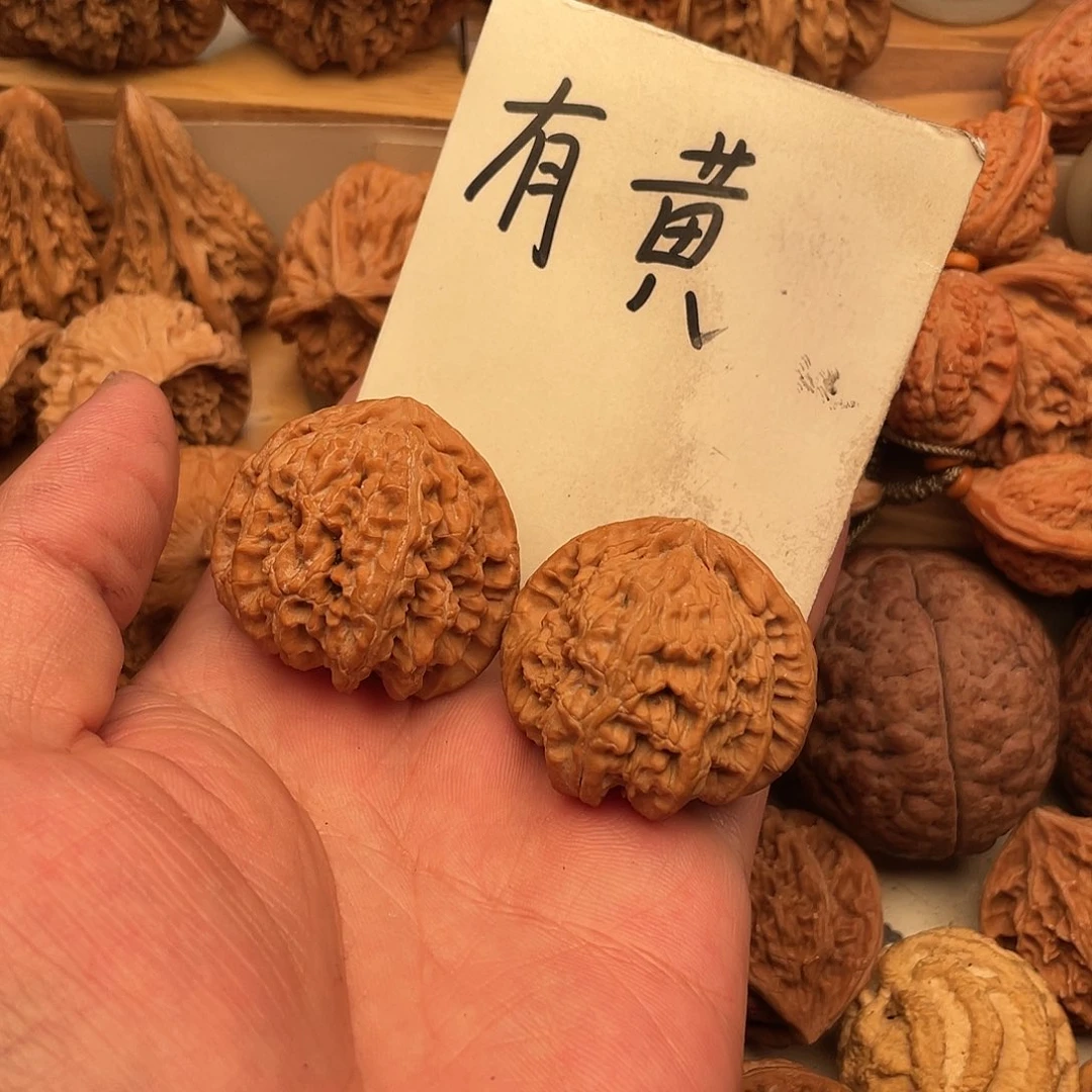 小***豹吊坠文玩核桃三角啊