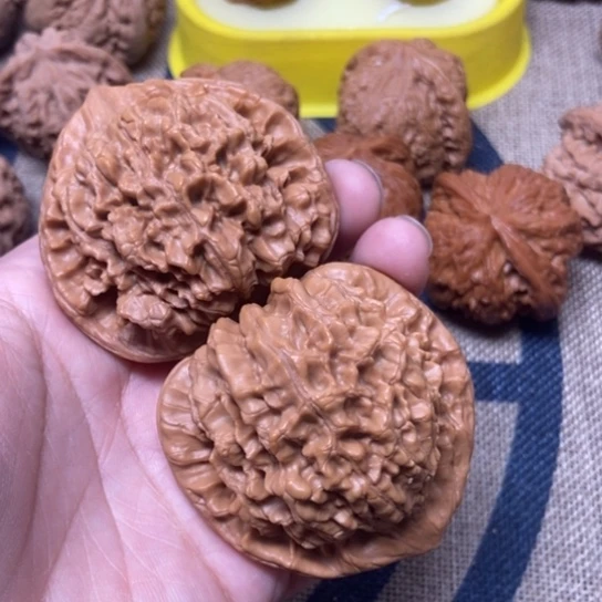 吊坠文玩核桃麒麟纹