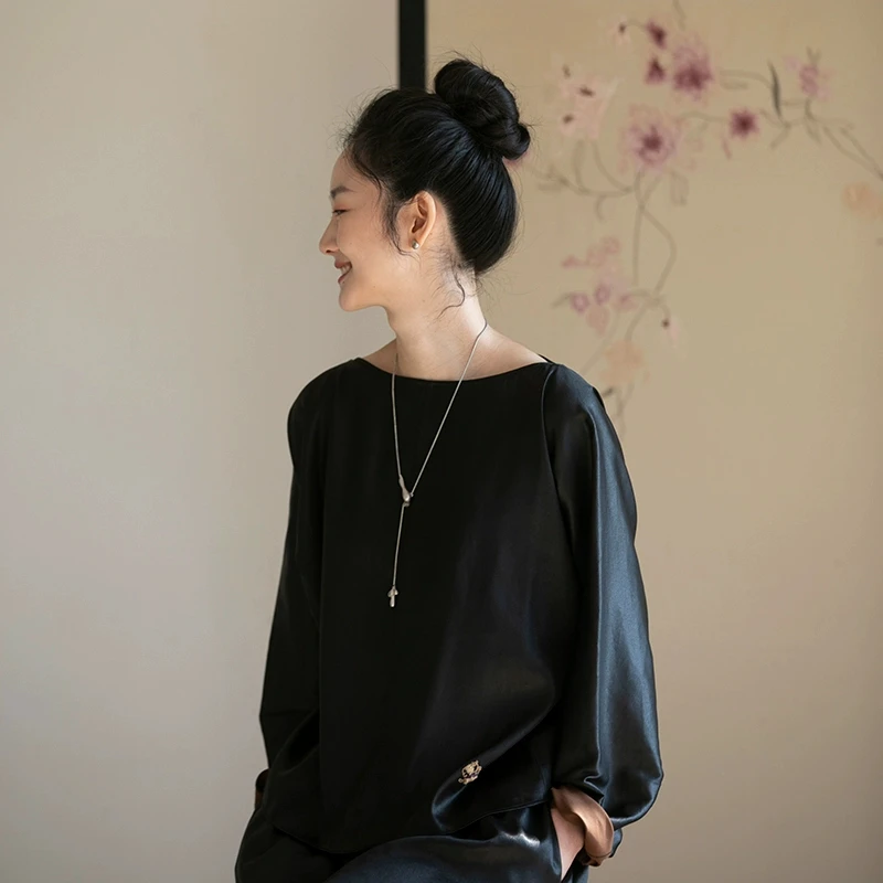 牧衣游原创 19姆米香云纱手工刺绣套头衫新款圆领轻薄上衣 采桑予