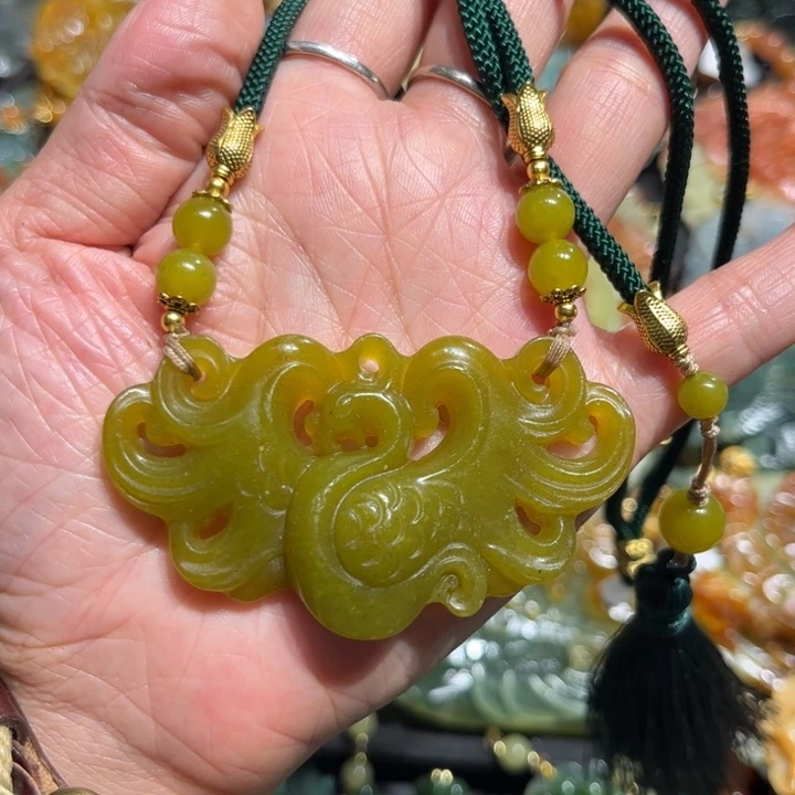 岫玉未镶嵌岫玉吊坠